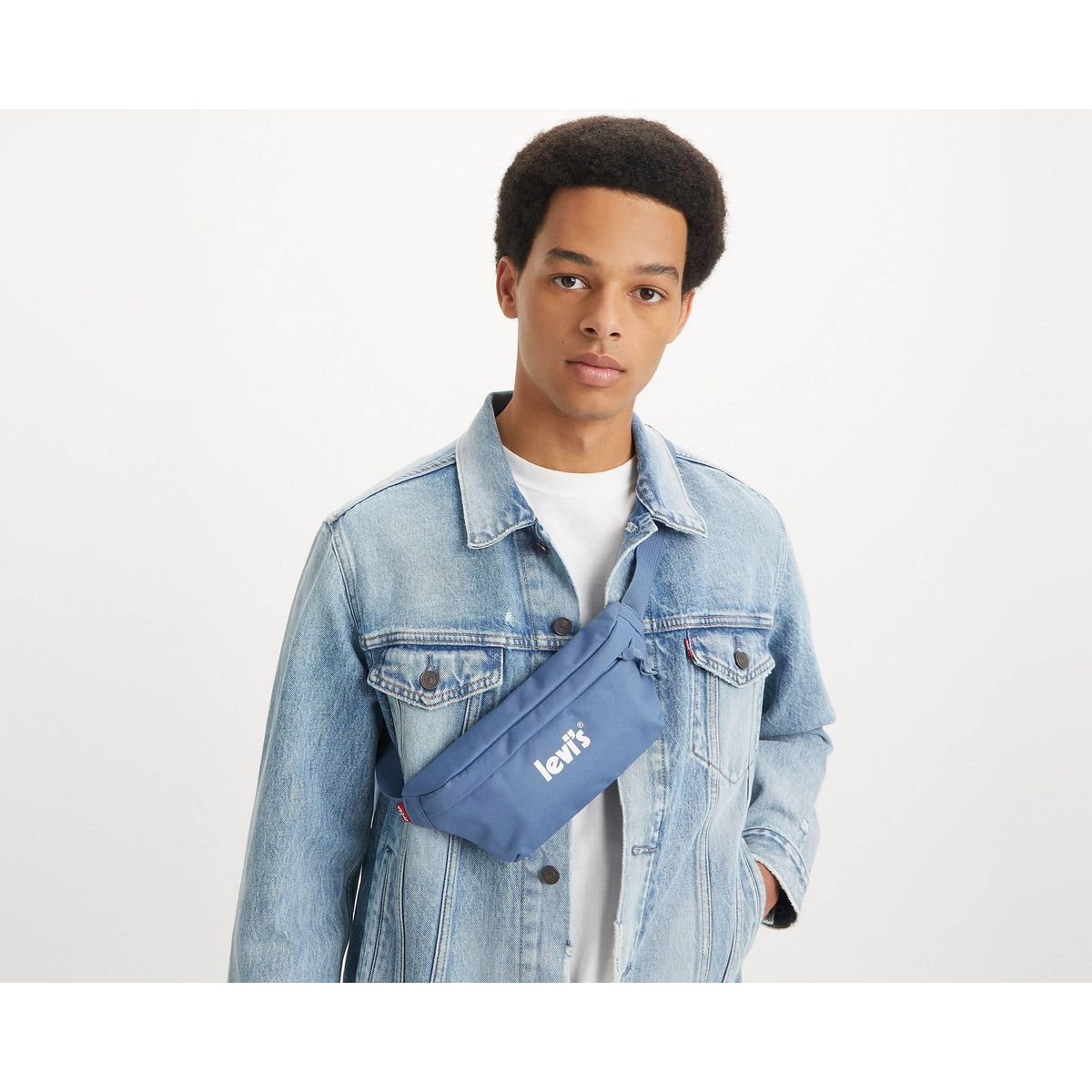 Banana sling on sale bag levis
