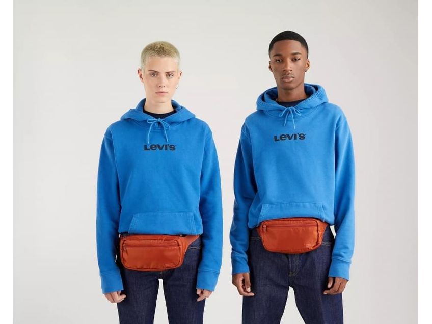 Levi's banana outlet sling bag